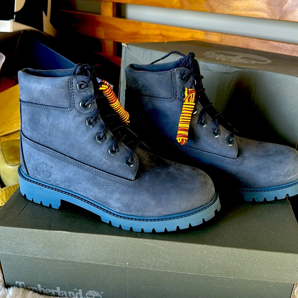 Timberland premium waterproof boot, navy, size 37.5 brand new, never worn